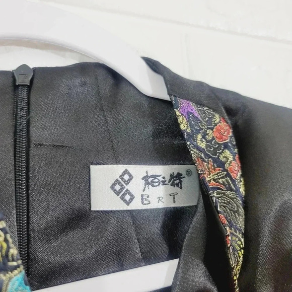 Silk Chinese floral dress. - Picture 5 of 5